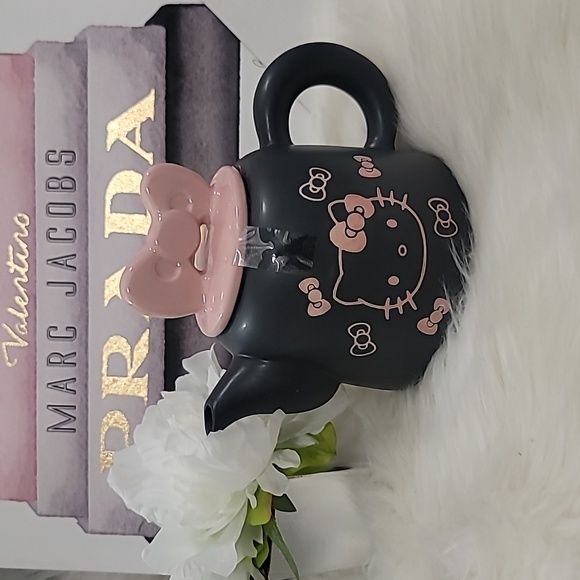 🩷🩶LAST ONE❗️Hello Kitty Blue Sky Clayworks Sanrio Pink Bow 2025 Teapot🩶🩷 - Picture 3 of 11